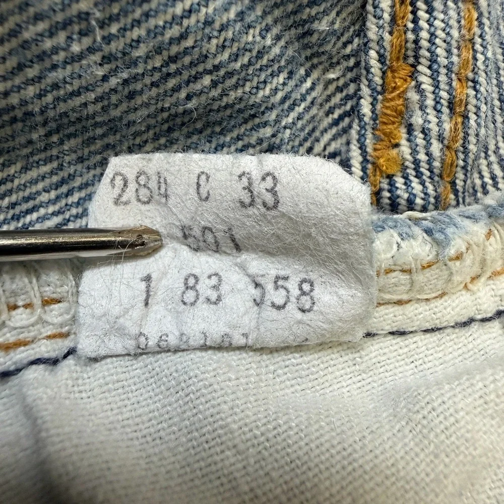 Vintage 1983 Levi's 501 Jeans Mens 34x32 Blue USA Made Button Fly Red Tab